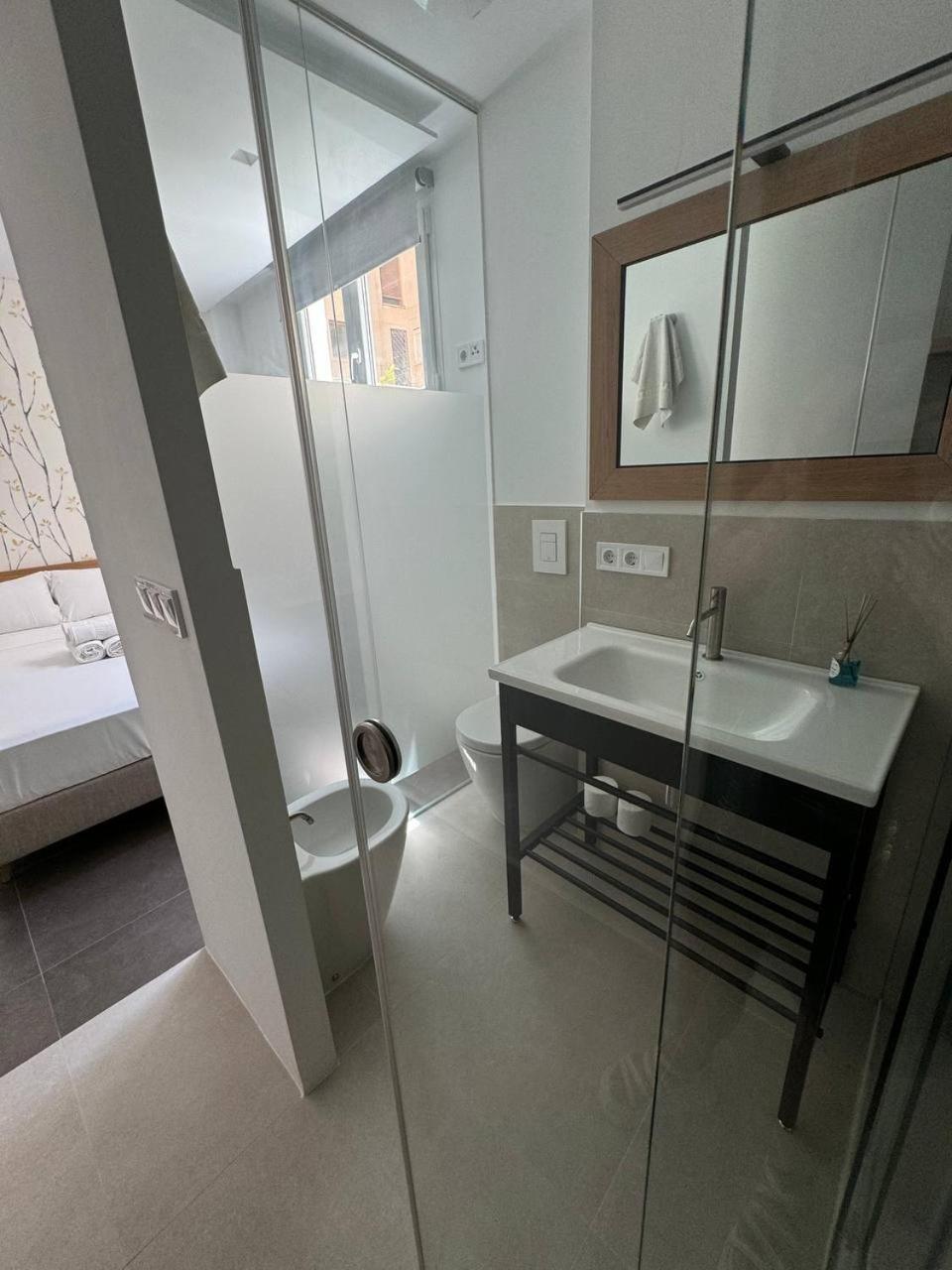 Rooms Con Bano Privado Y Cocina Compartida 발렌시아 외부 사진